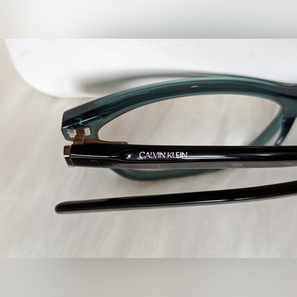 EUC Calvin Klein CK20532 glasses in Crystal Bistro Green full frame rectangular - Picture 7 of 14